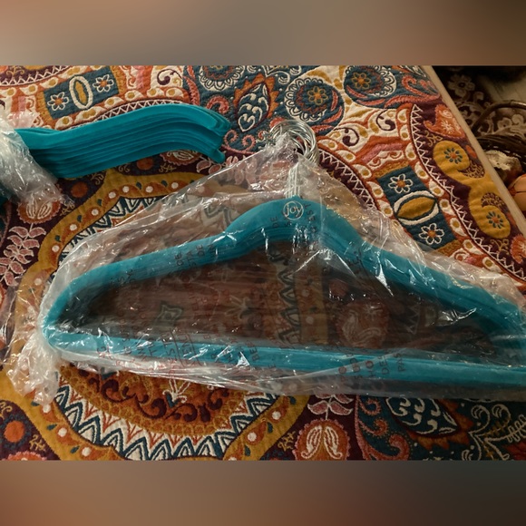 Joy Mangano Storage & Organization New Joy Mangano Huggable Hanger